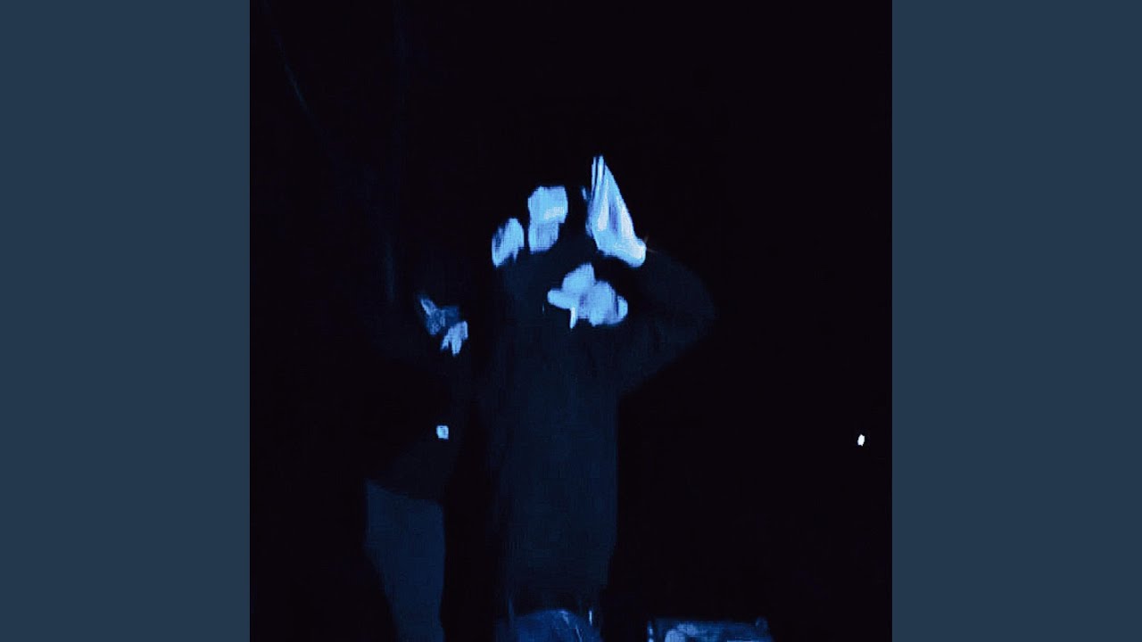 HANDS TO THE SKY - Croixx